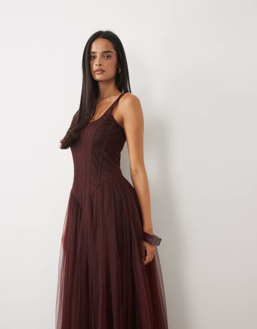Lace & Beads maxiklänning i tyll med korsettliv och ojämn fåll i choklad, 3 av 4