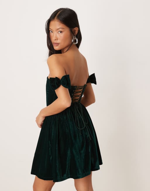 Lace & Beads Petite bow arm detailing corset velvet mini dress in emerald  green | ASOS