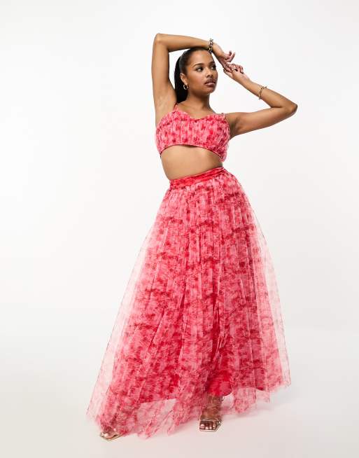 https://images.asos-media.com/products/lace-beads-petite-exclusive-ruched-tulle-bralette-in-red-and-pink-floral-part-of-a-set/204806311-2?$n_640w$&wid=513&fit=constrain