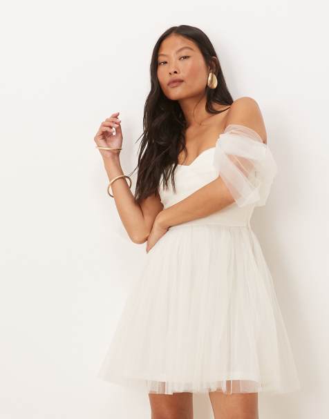Lace & Beads Petite - Hvid offshoulder-minikjole i tyl - view 1