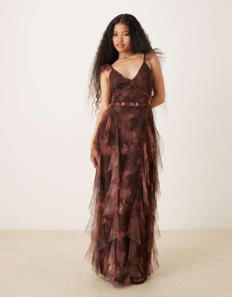 Lace & Beads Petite - Maxi jurk van tule met ruches en bloemenprint in bruin - view 1