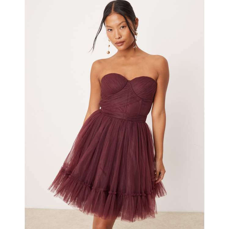Lace & Beads Petite – Śliwkowa gorsetowa sukienka mini z