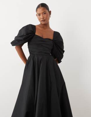 Lace & Beads Petite Taffeta Puff Sleeve Sweetheart Neck Gown In Black