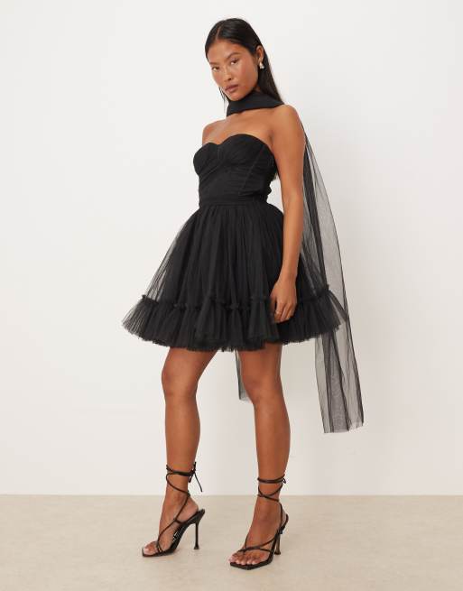 Lace & Beads Petite - Vestito corto in tulle nero con sciarpa al collo e dettaglio stile corsetto