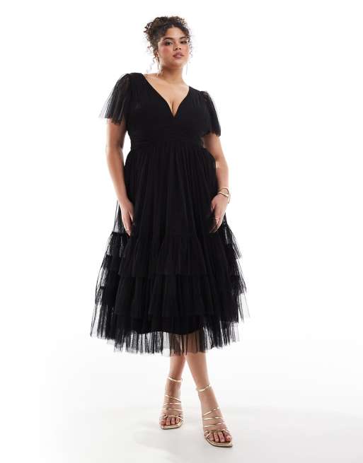 Lace & Beads Plus - L'invitée - Madison - Robe mi-longue en tulle à col V - Noir