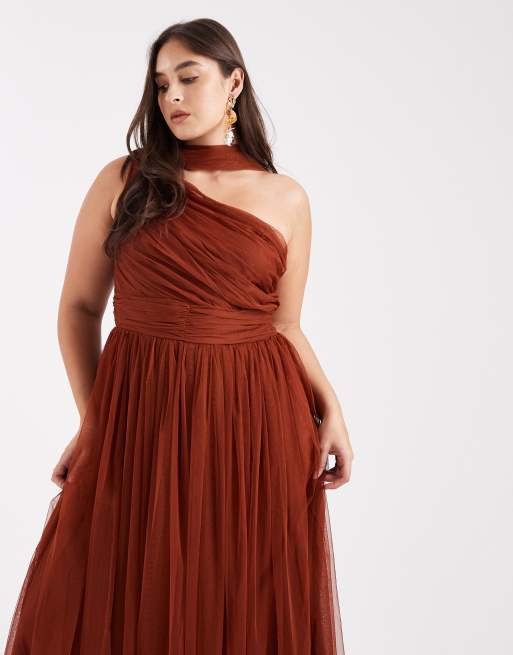 Lace & Beads Plus - L'invitée - Robe longue asymétrique avec foulard à l'encolure - Rouille, 2 de 4
