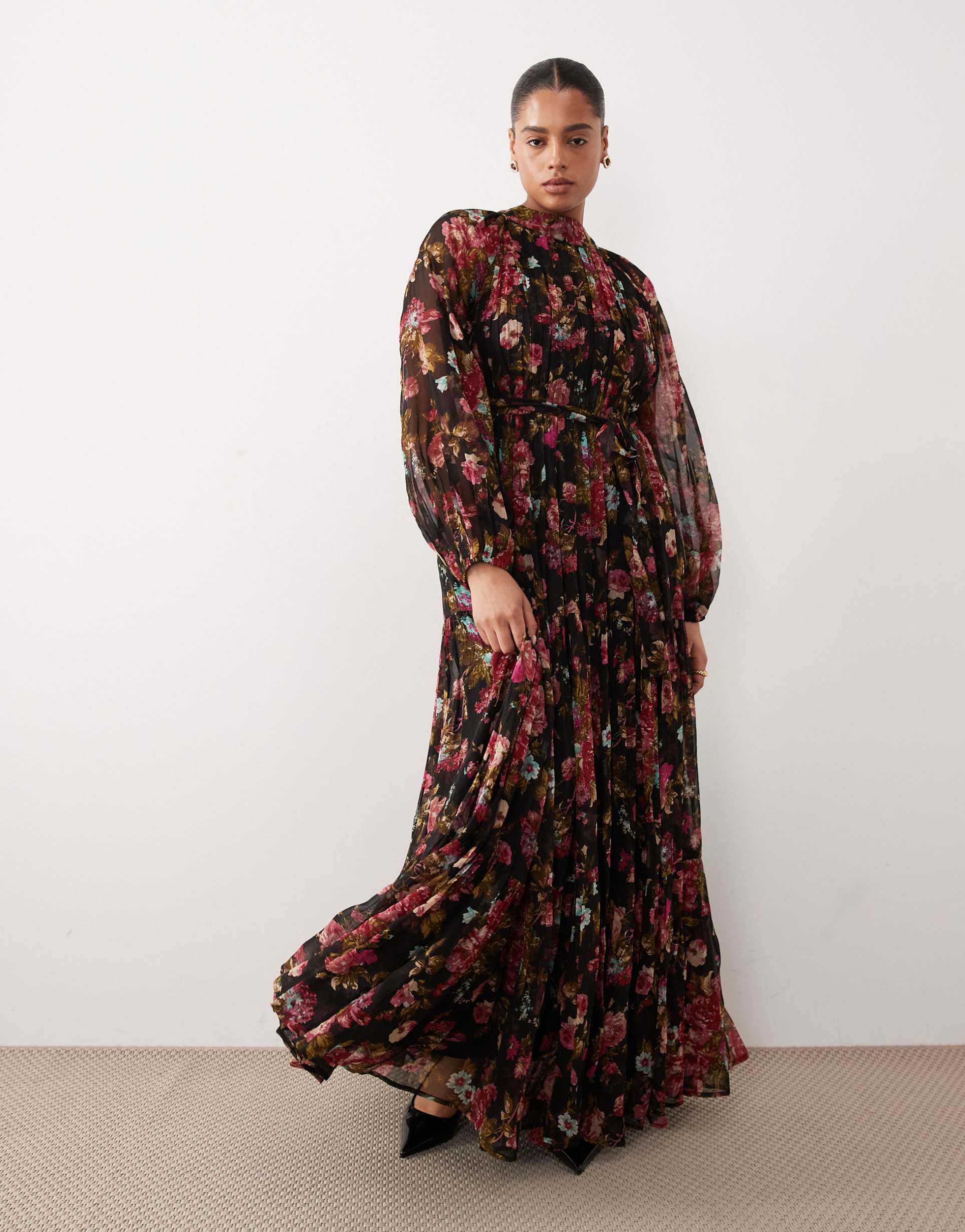 lace & beads plus long sleeve maxi dress in black floral print