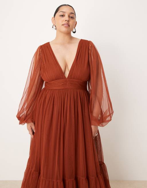 Lace & Beads Plus - Madison - Vestito lungo da damigella con maniche scampanate trasparenti e scollo a V color ruggine, 3 di 4