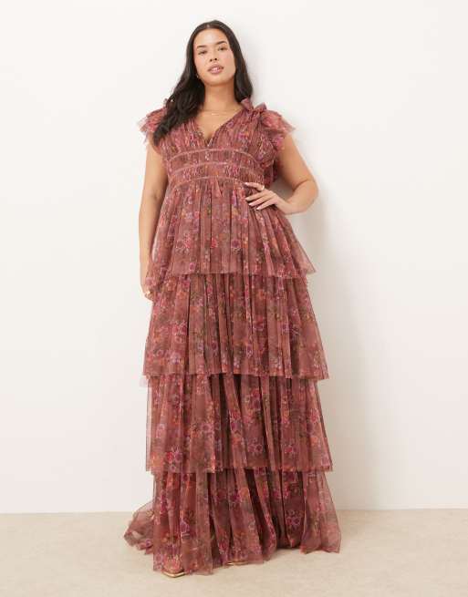 Lace & Beads Plus - Robe longue effet étagé à épaules volantées et imprimé fleuri - Violet