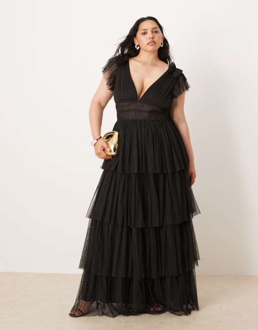 Lace & Beads Plus - Robe longue effet étagé à épaules volantées - Noir