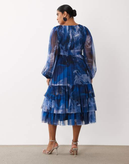 Lace & Beads Plus vestito midi in tulle con maniche a palloncino, volant e balze, stampa blu scuro, 4 di 4