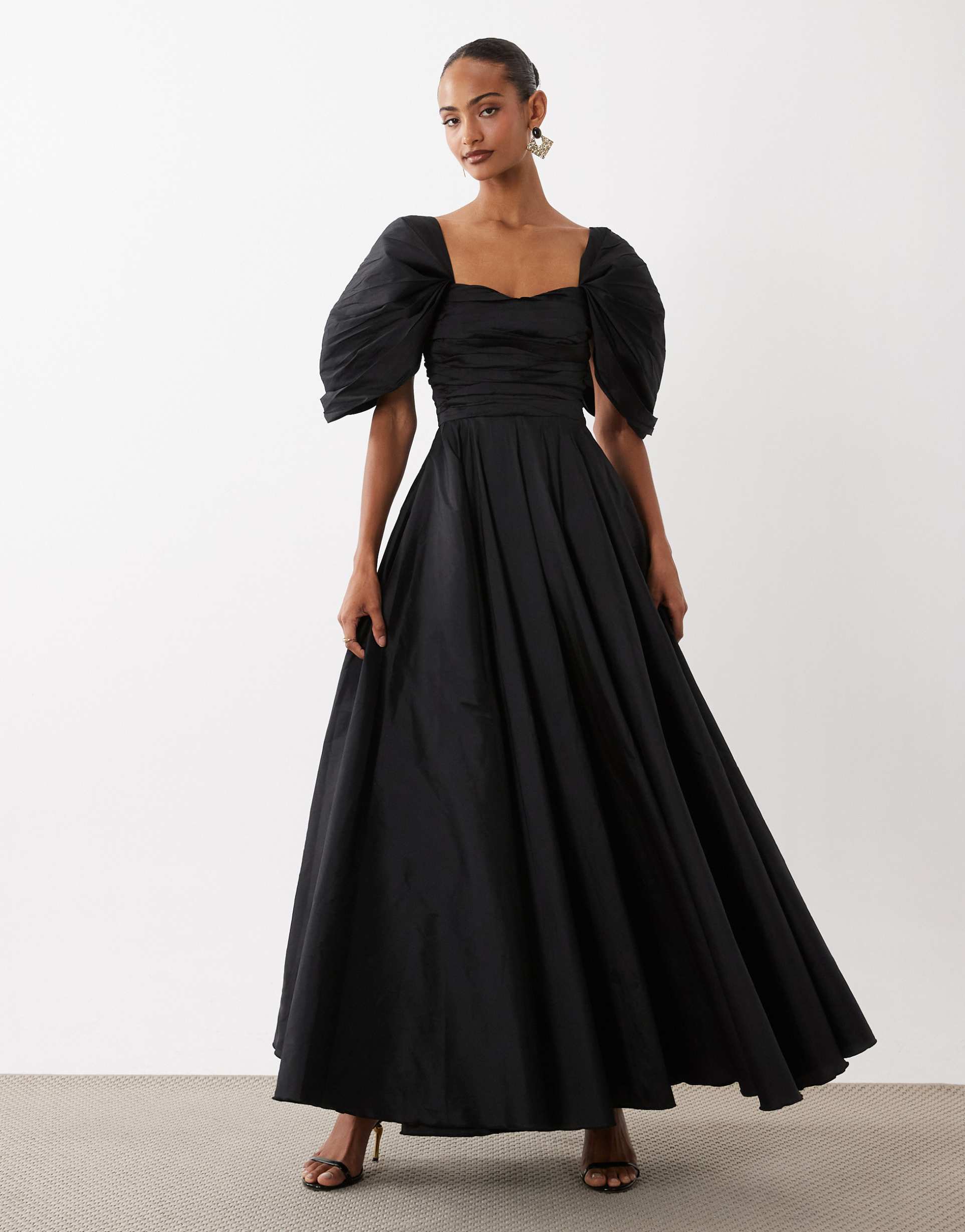lace & beads puff sleeve sweetheart neck taffeta gown in black