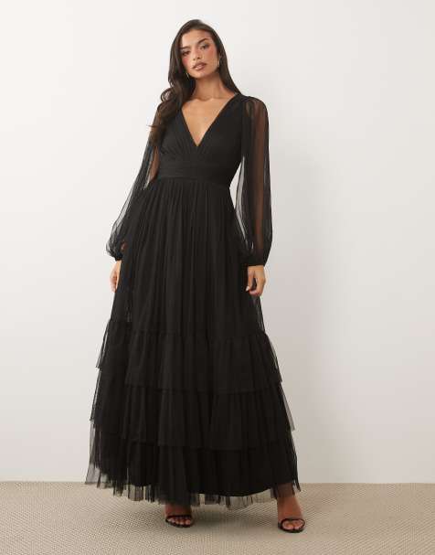 Lace & Beads - Robe de demoiselle d'honneur longue en tulle transparent avec manches longues et décolleté plongeant - Noir - view 1
