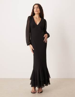 Robe longue à col V avec manches ballon transparentes et ourlet volanté - Noir 42