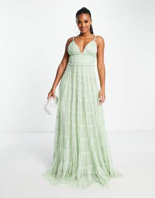 Lace & Beads - Robe longue à volants et décolleté plongeant - Vert sauge |  ASOS