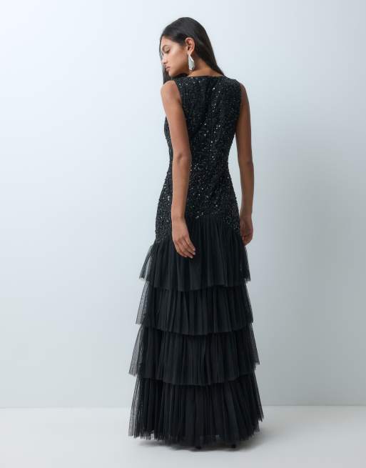 Lace & Beads robe longue noire ornementée à décolleté plongeant, taille basse et jupe à volants, 5 de 5