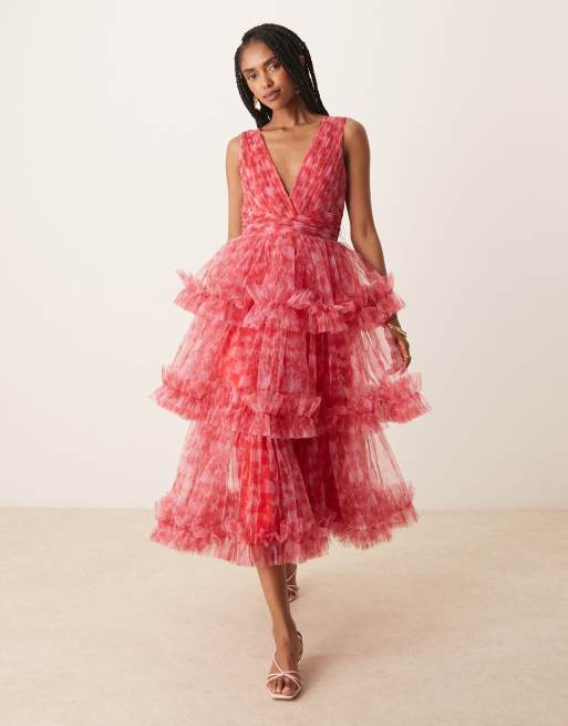 Lace & Beads - Robe longueur mollet à volants étagés et imprimé fleuri - Rose/rouge