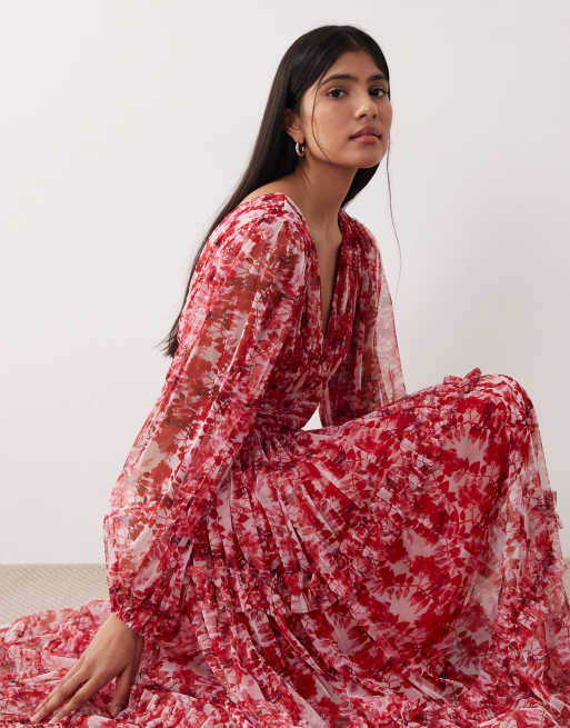 Lace & Beads – Rosa och röd, blommig maxiklänning med skira klockärmar och djup v-ringning, 3 av 4