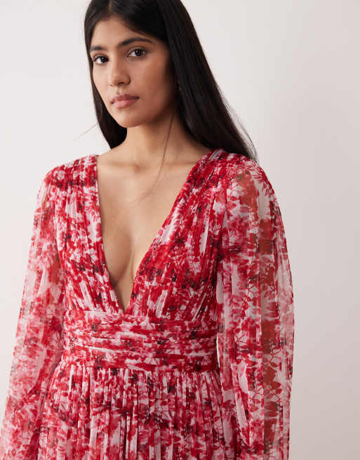 Lace & Beads – Rosa och röd, blommig maxiklänning med skira klockärmar och djup v-ringning, 4 av 4
