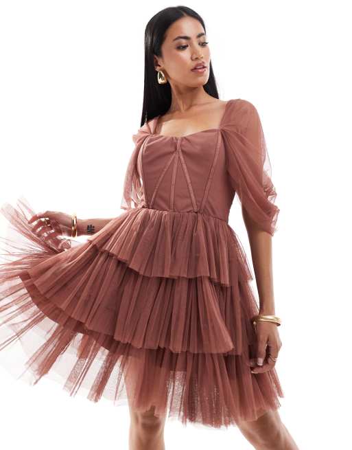 Lace & Beads - Rosabrun offshoulder-minikjole med korsetdetaljer i tyl