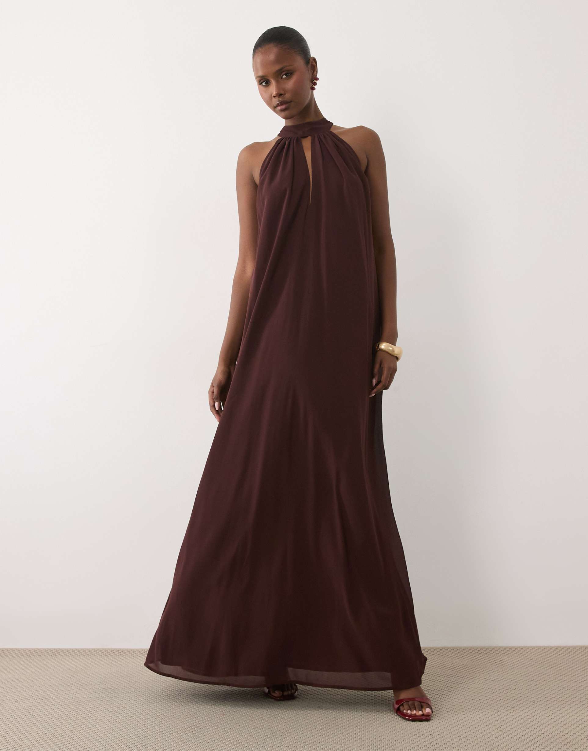 lace & beads sleeveless choker detail trapeze maxi dress in chocolate