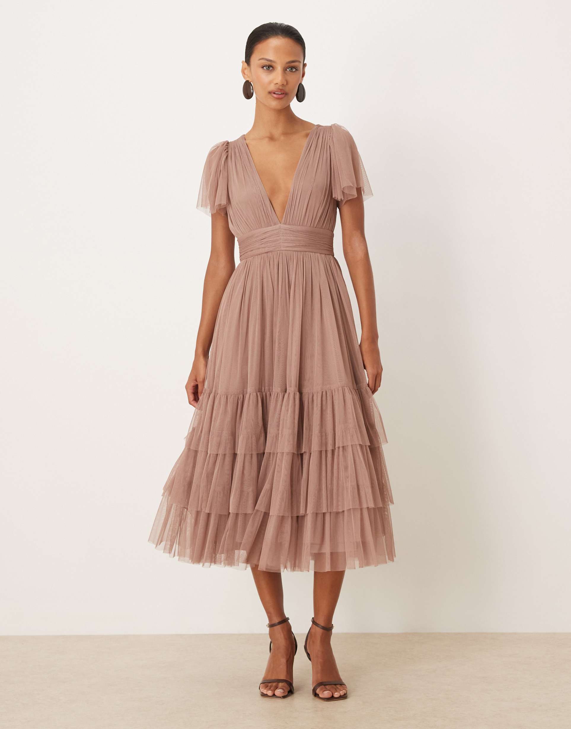 lace & beads tulle flutter sleeve plunge neck tiered midi dress in taupe