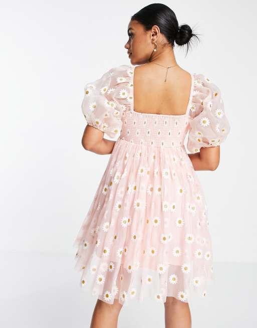 Lace & Beads - Vestito grembiule corto in tulle rosa con stampa di margherite, 3 di 4