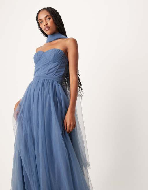 Lace & Beads - Vestito lungo a corsetto in tulle blu etereo con sciarpa sul collo, 4 di 4