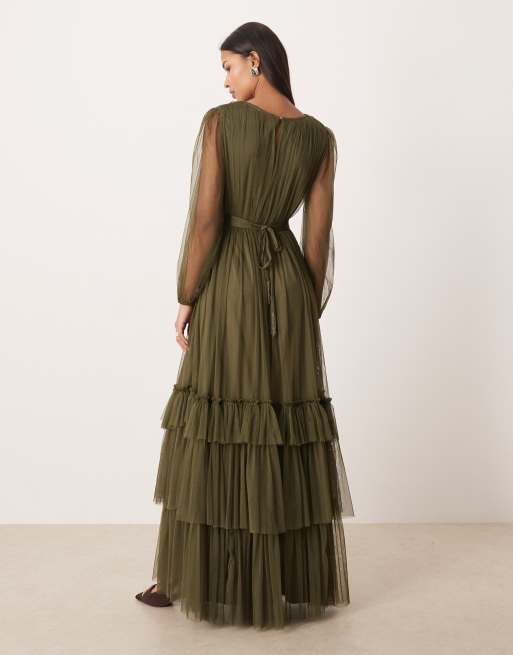 Lace & Beads - Vestito lungo girocollo a balze verde oliva intenso con maniche trasparenti, 2 di 4