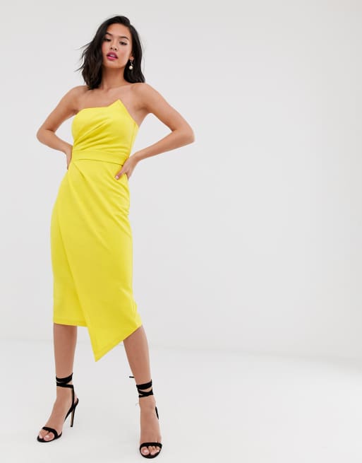 Laced In Love Robe fourreau asym trique en n opr ne Jaune