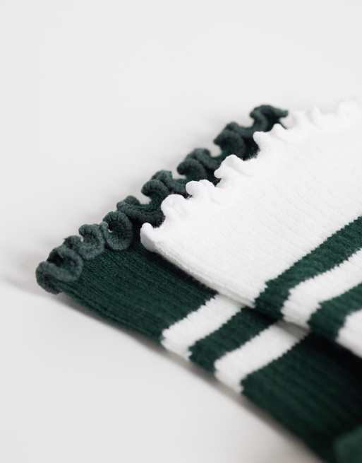 Lacoste 2 pack mid length ruffle socks in white and green , 3 of 3