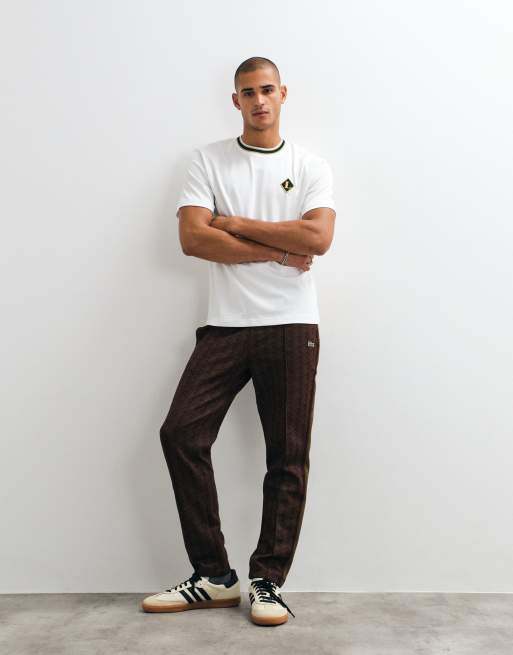 Lacoste badge logo short sleeve contrast t-shirt in white, 2 of 5