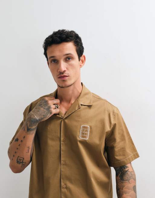 Lacoste – Brun pikétröja med korta ärmar, knäppning och logga, del av set, 2 av 5