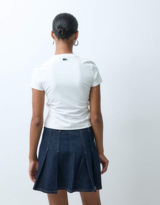 Lacoste - camiseta de canalé con detalle de insignia Tennis Heritage en blanco, 4 de 4