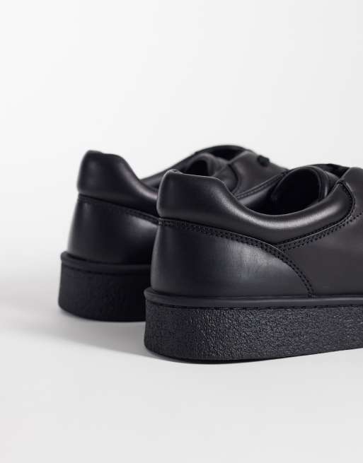 Lacoste claylow pull on shoe in black, 4 of 4