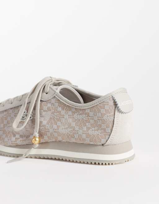 Lacoste club-low lace trainer in taupe , 2 of 5