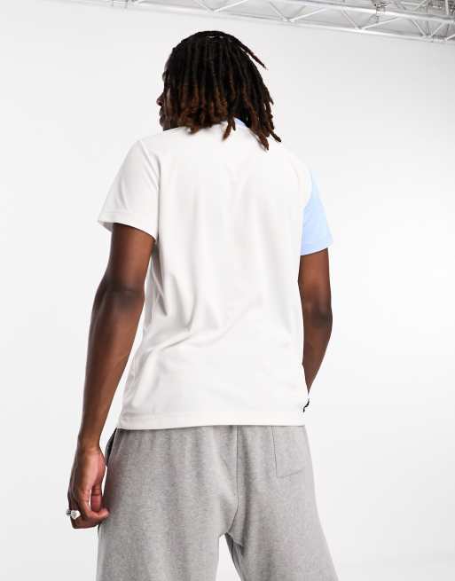 Lacoste colourblock t-shirt in light blue and white, 2 of 4