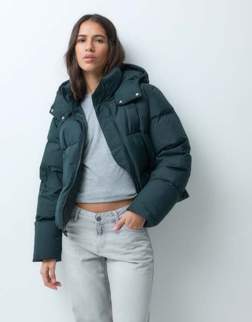 Lacoste cropped hooded down puffer jacket in dark green, 3 of 4
