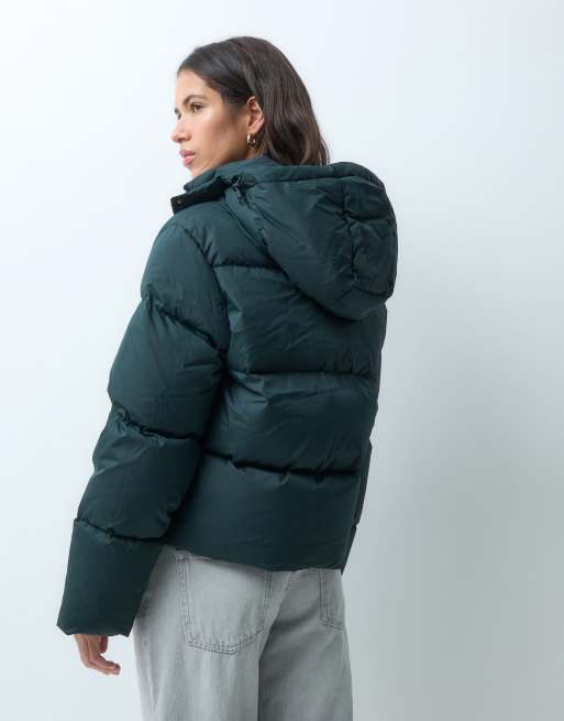 Lacoste cropped hooded down puffer jacket in dark green, 4 of 4