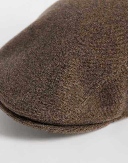 Lacoste essential flat cap in tan , 3 of 3