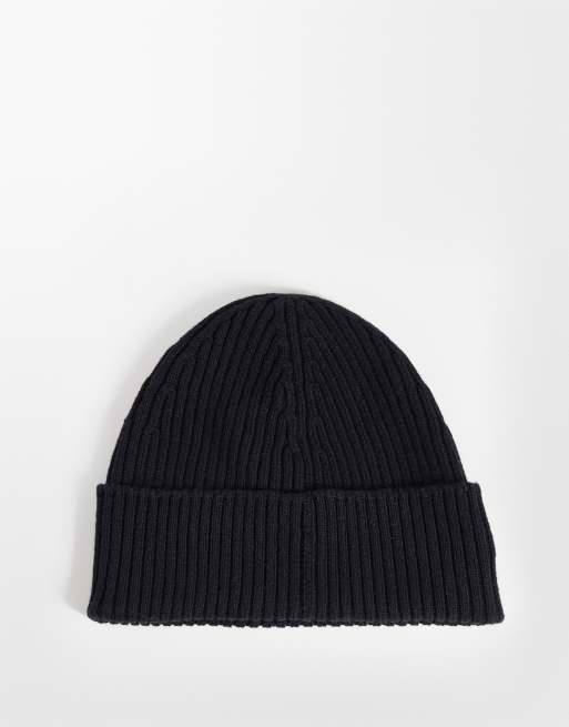Lacoste essential ribbed logo beanie in black, 3 of 3