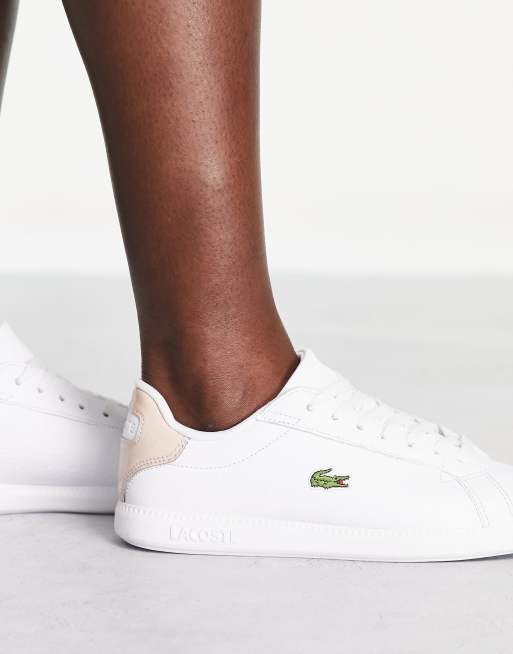 Lacoste Graduate Sneakers in wit met naturel label aan de achterkant