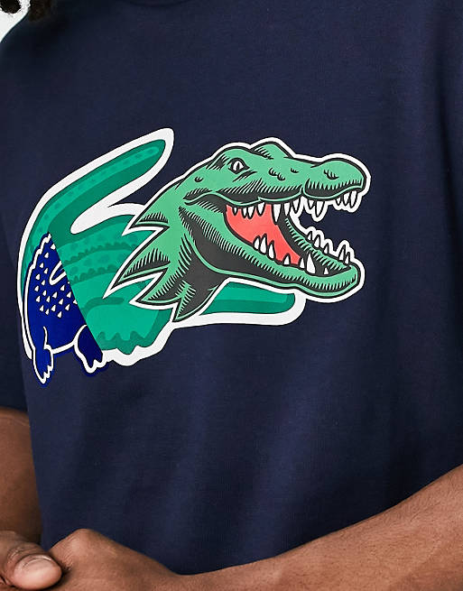 Lacoste – Holiday – T-Shirt in Marineblau mit großem Krokodil-Print | ASOS