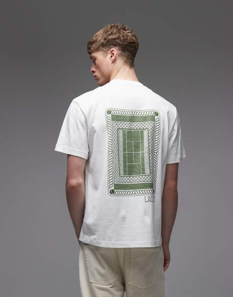 Lacoste - Hvid T-shirt med tennisbanegrafik på ryggen - view 1