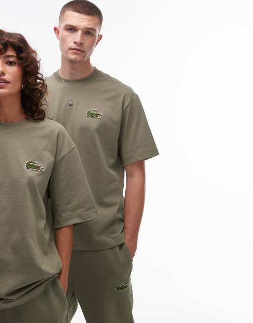 Lacoste – Kakifärgad t-shirt med klassisk logga