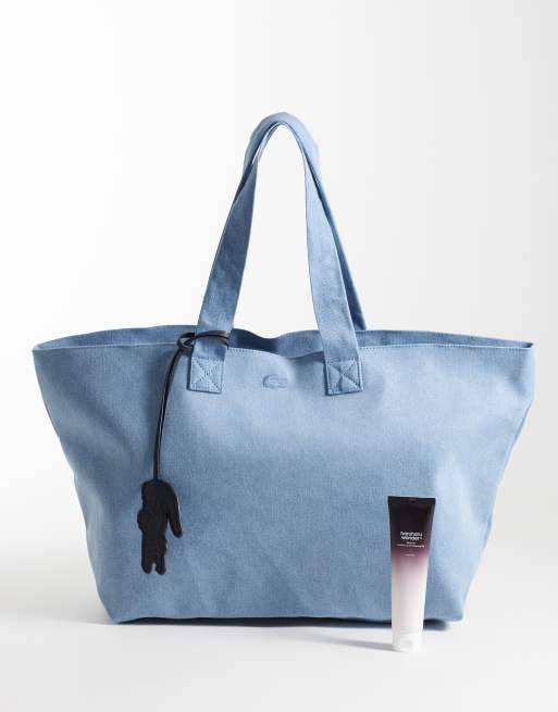 Lacoste large tote bag with croc charm in light blue, 2 of 4