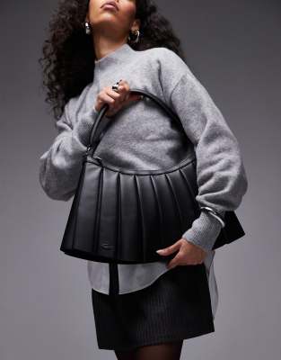 Lacoste Lacoste Lenglen large leather logo bag in black