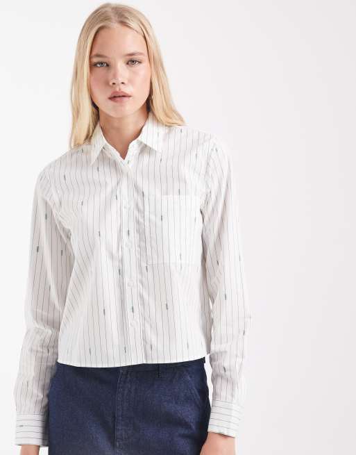 Lacoste regular fit jaquard stripe cropped poplin shirt in white, 2 of 4