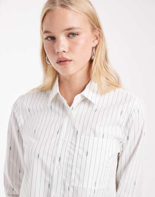Lacoste regular fit jaquard stripe cropped poplin shirt in white, 3 of 4