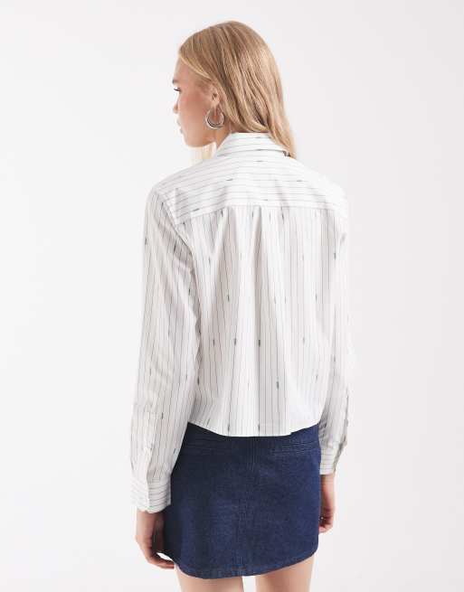 Lacoste regular fit jaquard stripe cropped poplin shirt in white, 4 of 4